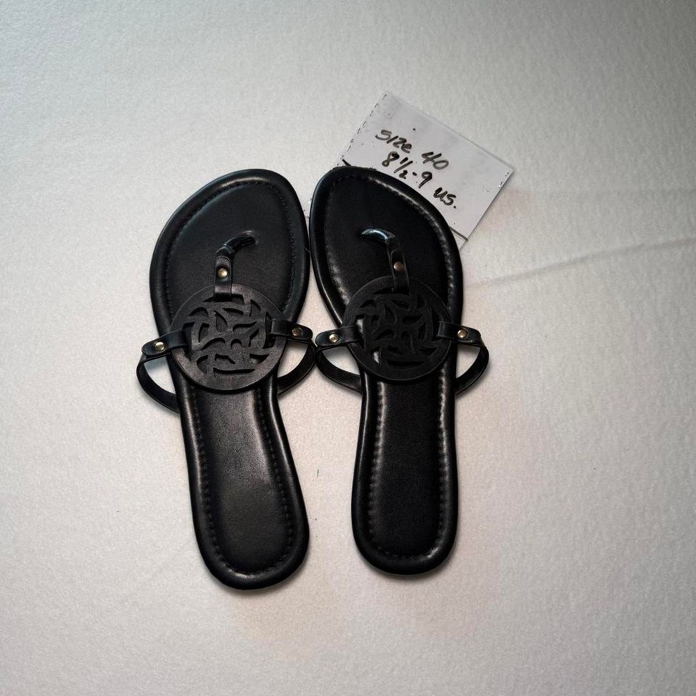 Tory Burch Black Leather Logo Medallion Thong Sandals Flat Shoes Womens 9
